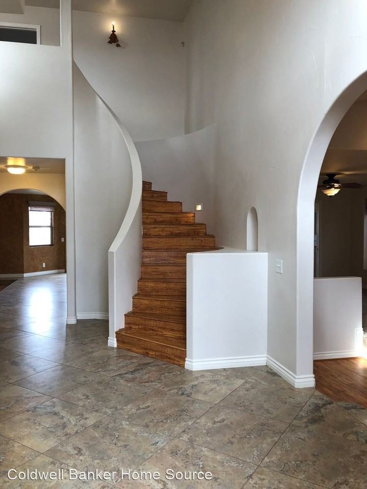 15060 Shady Elm Ln - Photo 3 of 50