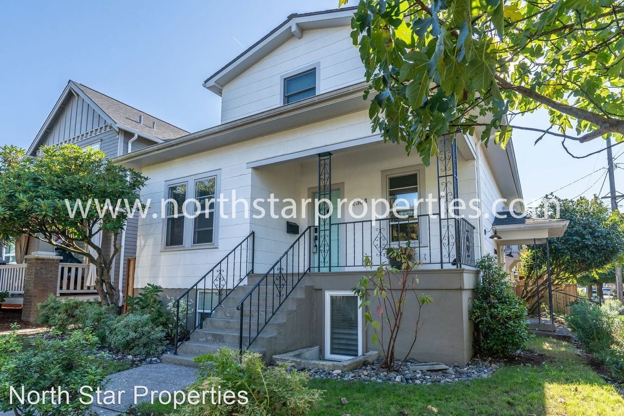 2304 Se Tibbetts St - Photo 2 of 38