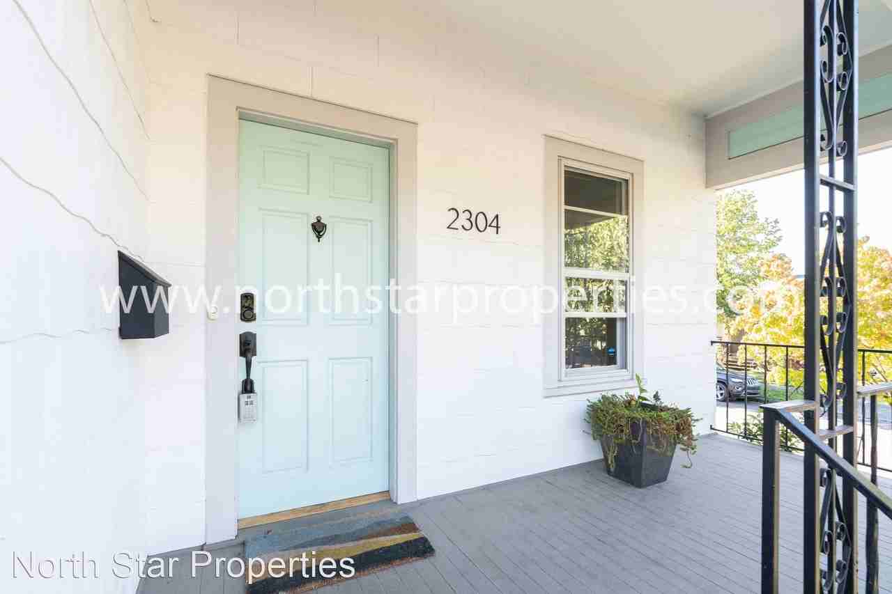 2304 Se Tibbetts St - Photo 3 of 38