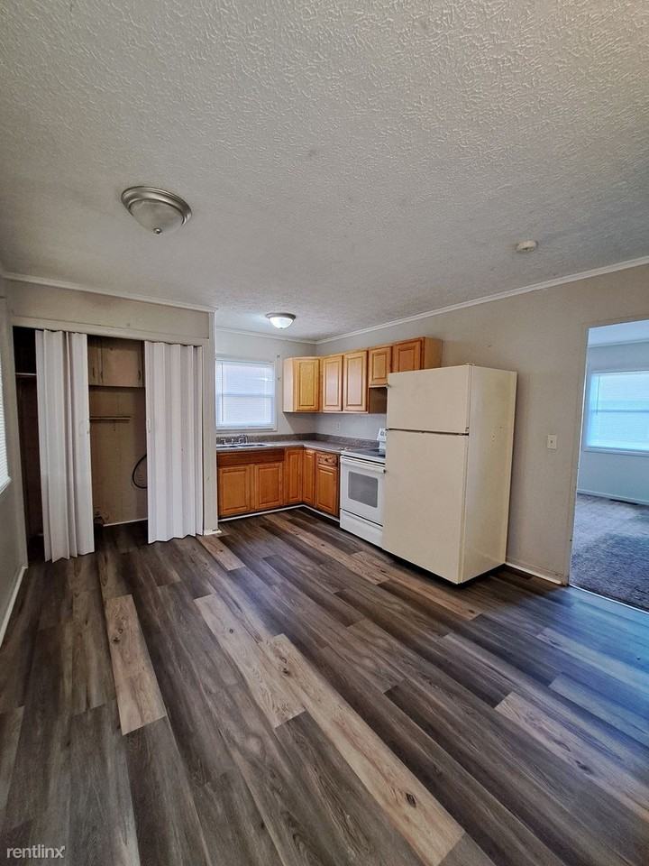 4415 Thompson Dr - Photo 2 of 5