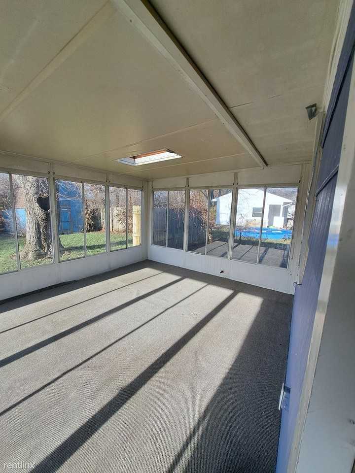 4415 Thompson Dr - Photo 3 of 5