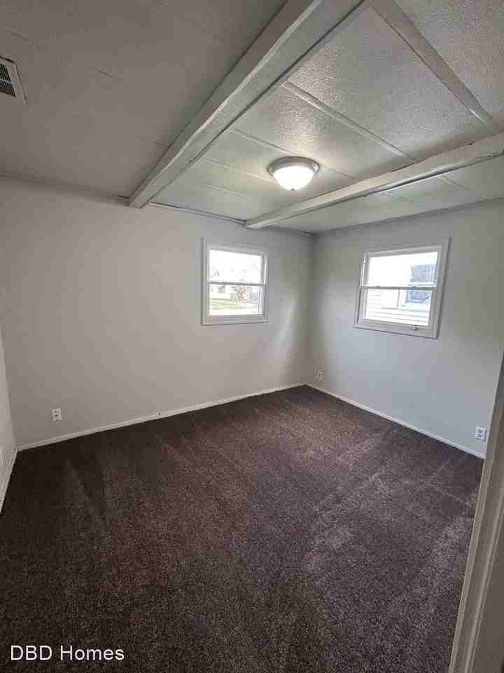 2722 Mauldin Dr - Photo 3 of 5
