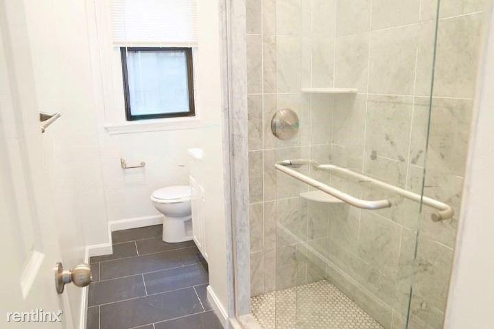 19 Peterborough St - Photo 2 of 2