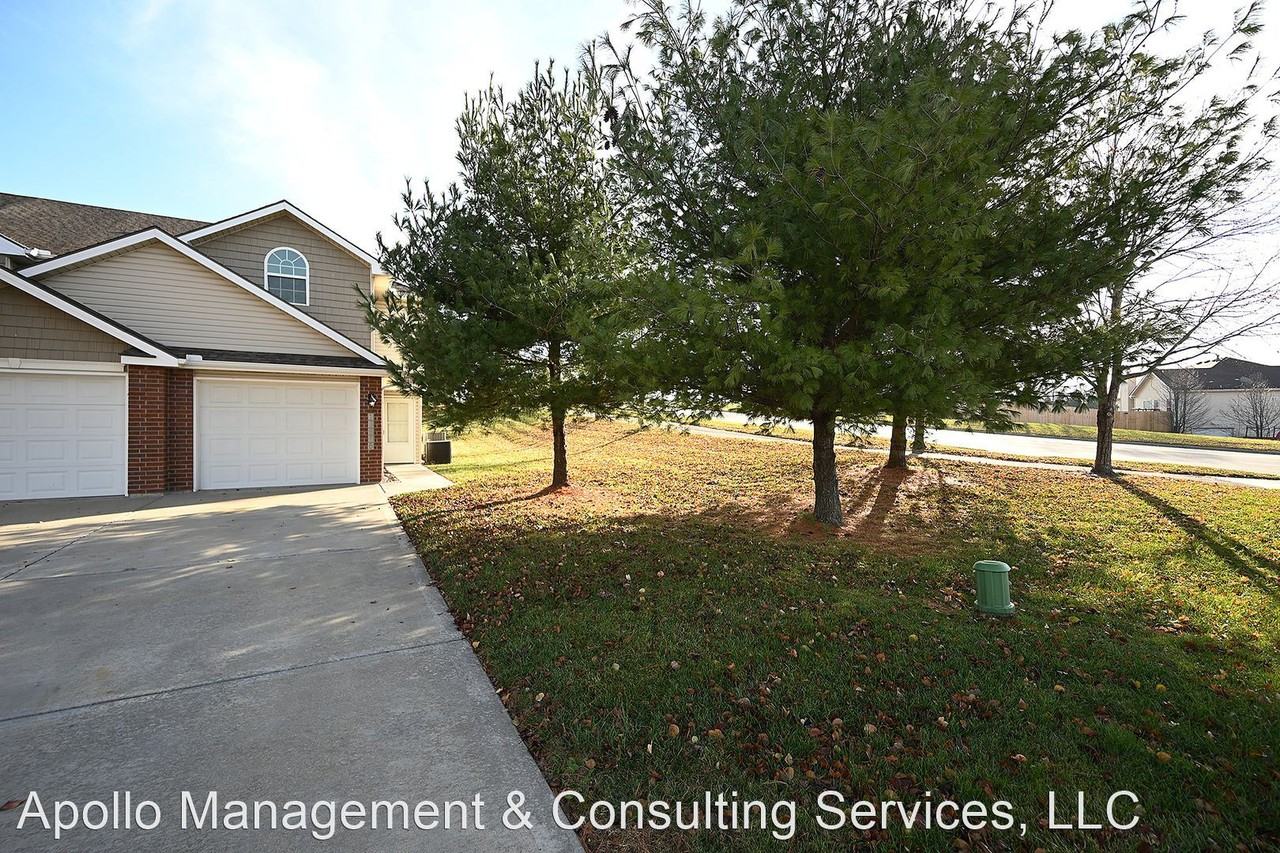 13615 Oak Valley Dr - Photo 2 of 30