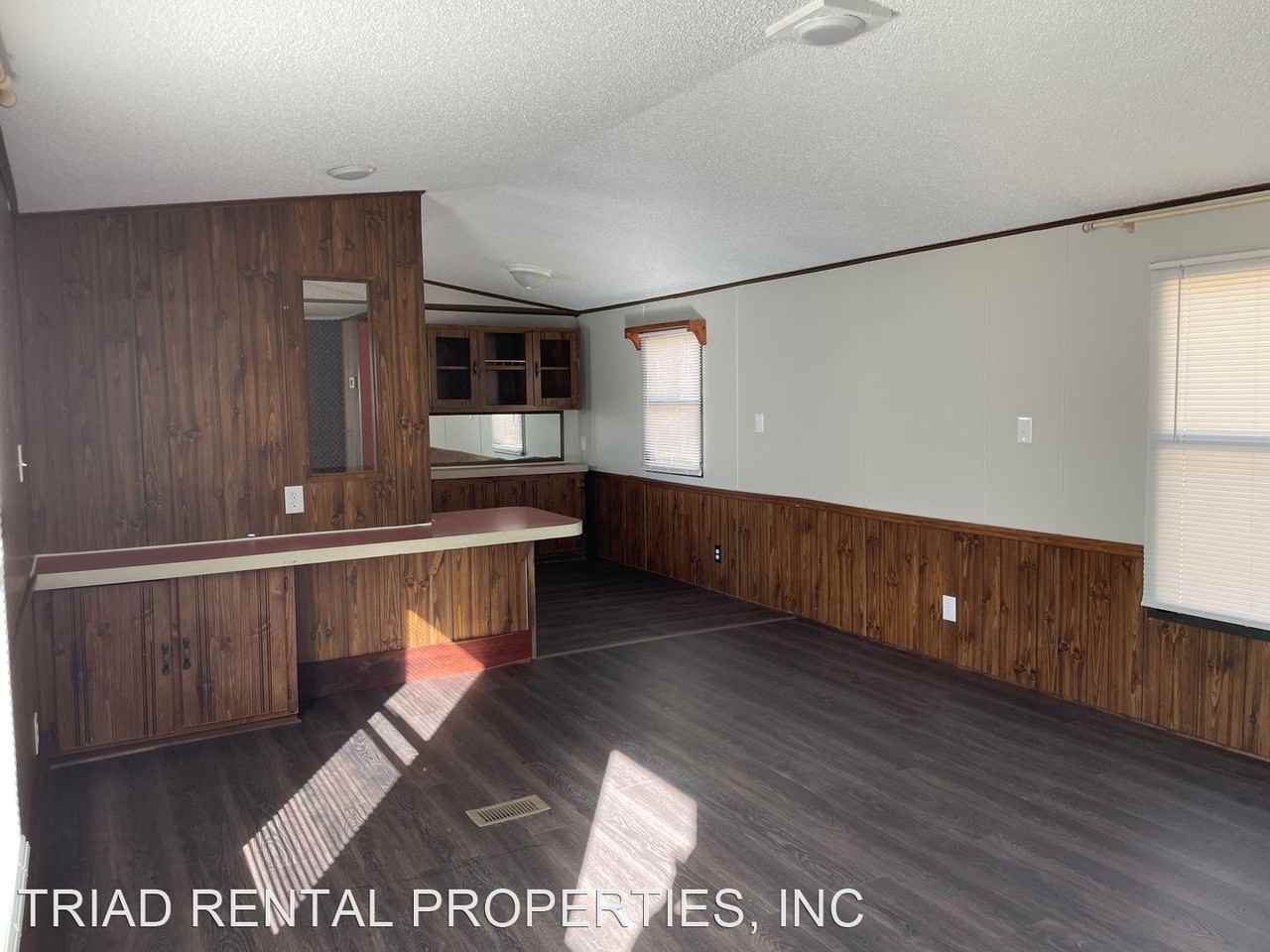 110 Geneva Ct - Photo 3 of 18