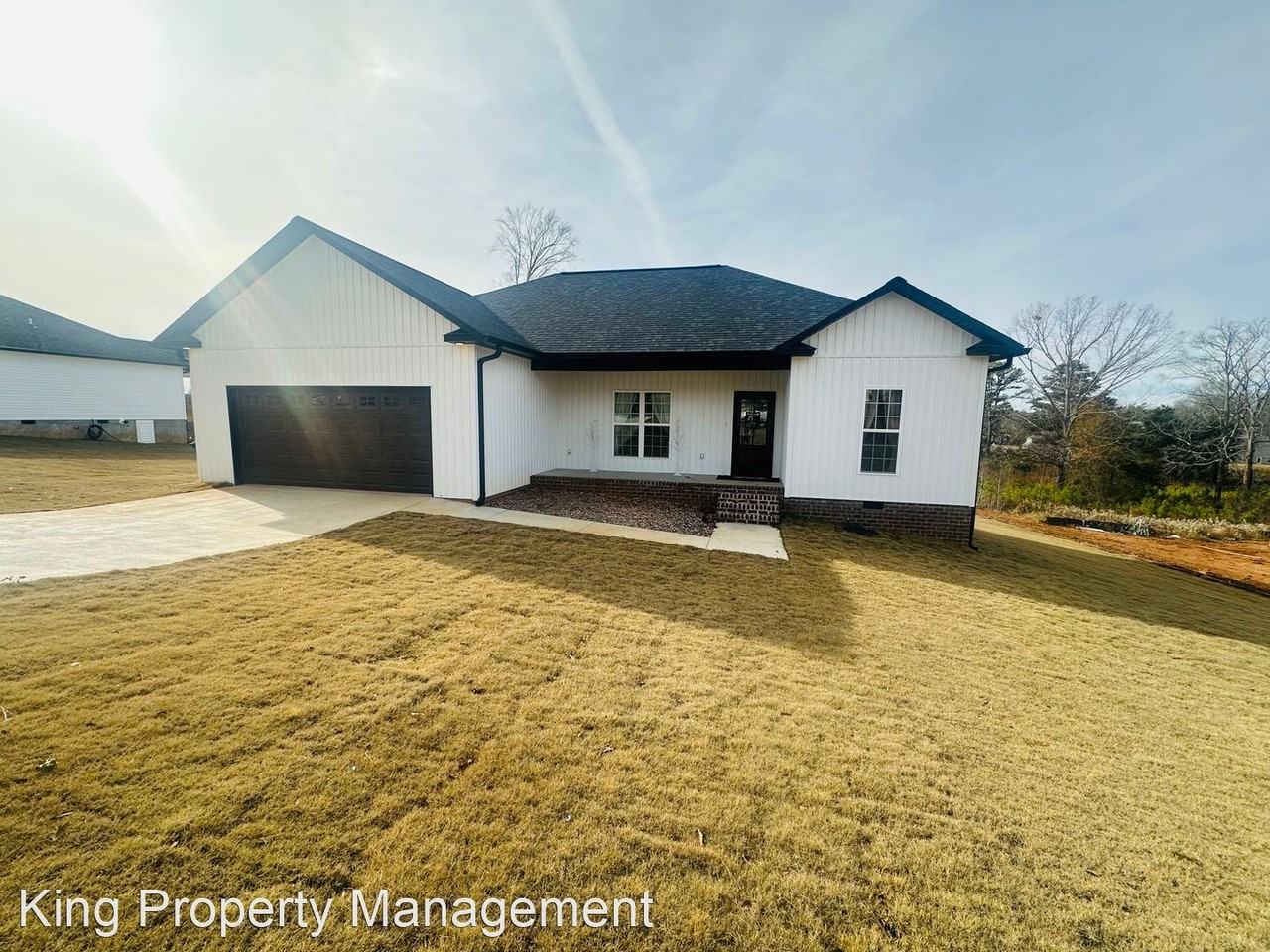 1597 Fairway Dr Sw - Photo 2 of 28