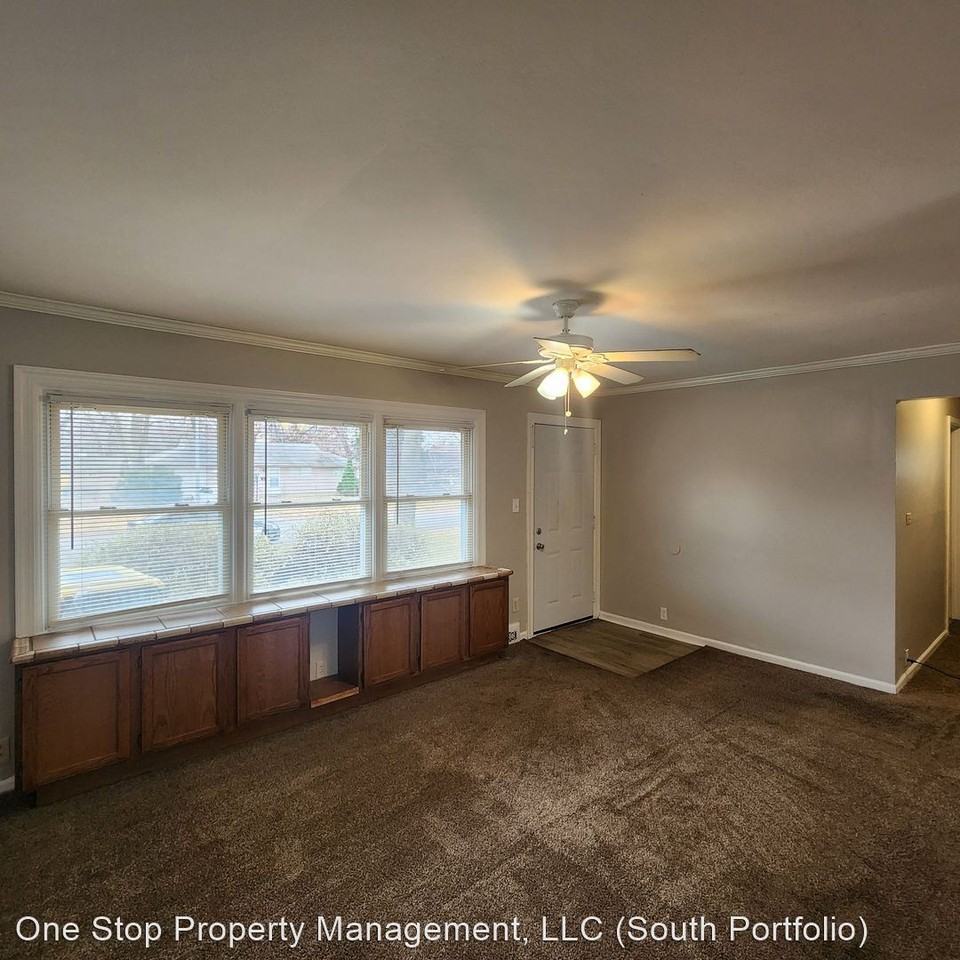 11222 Oakland Ave - Photo 2 of 18