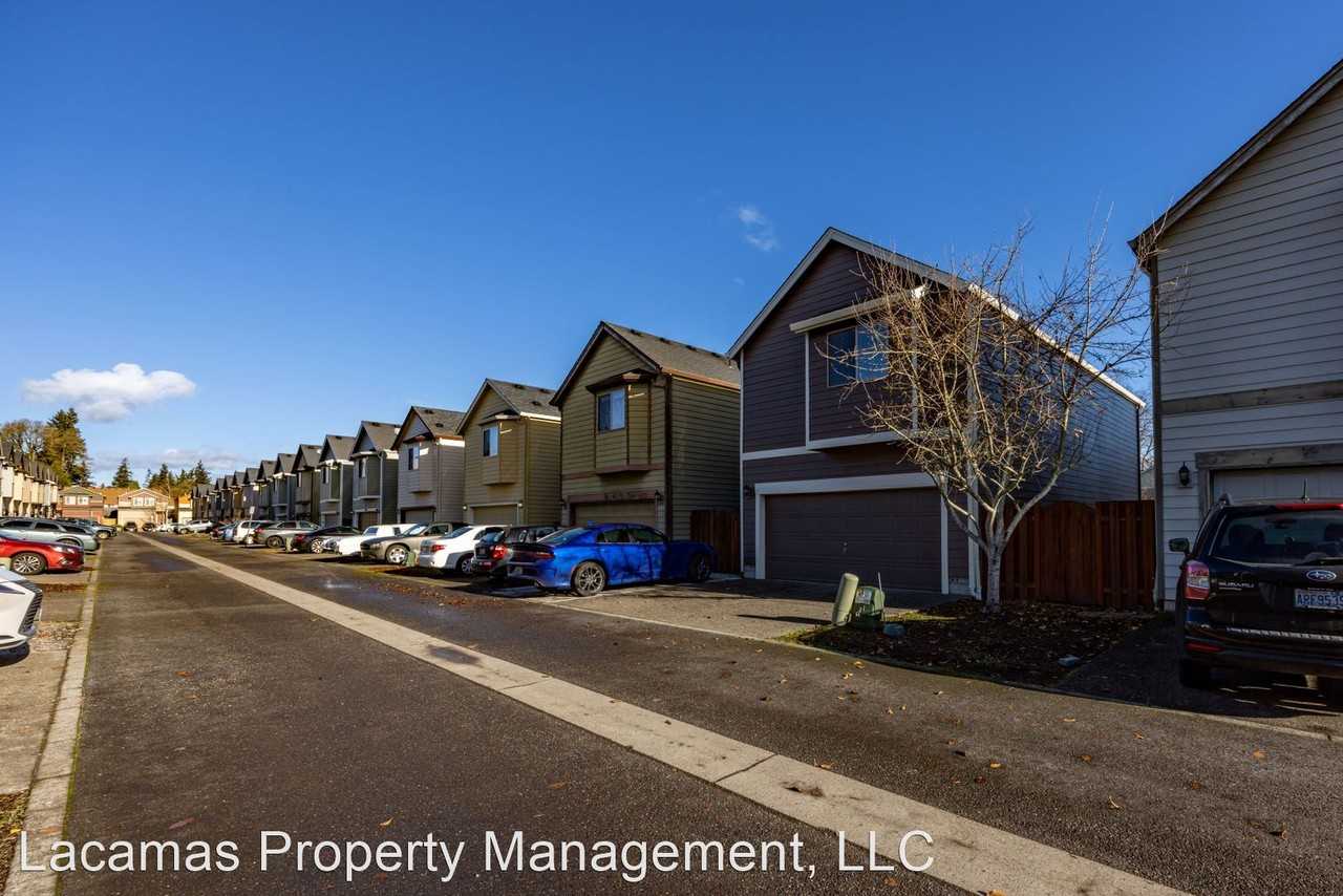 2622 Ne 88th Pl - Photo 3 of 19