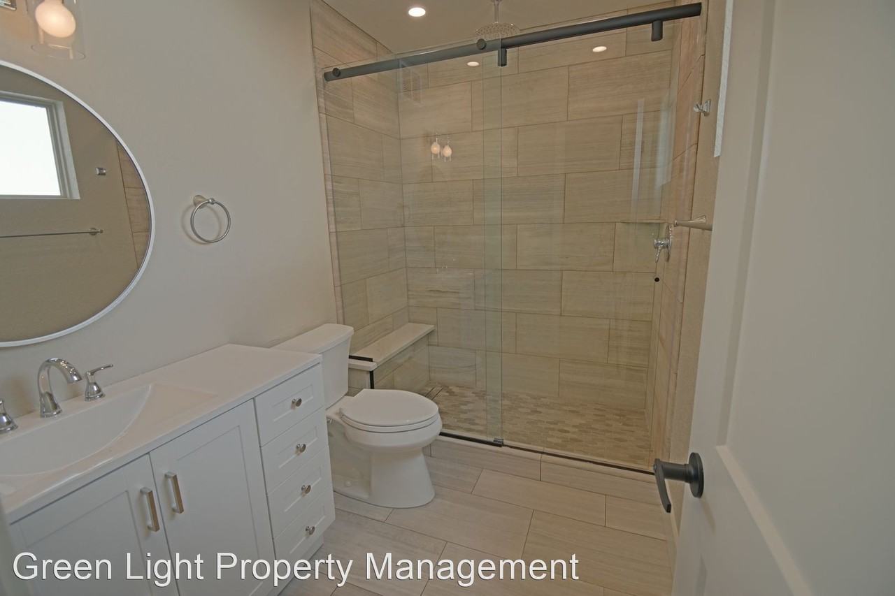 9740 Colonial Cir Ne - Photo 3 of 12