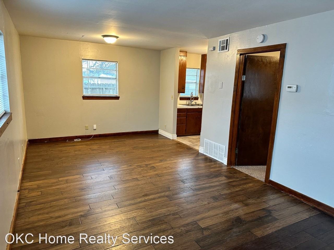 110 W Beech St - Photo 2 of 12