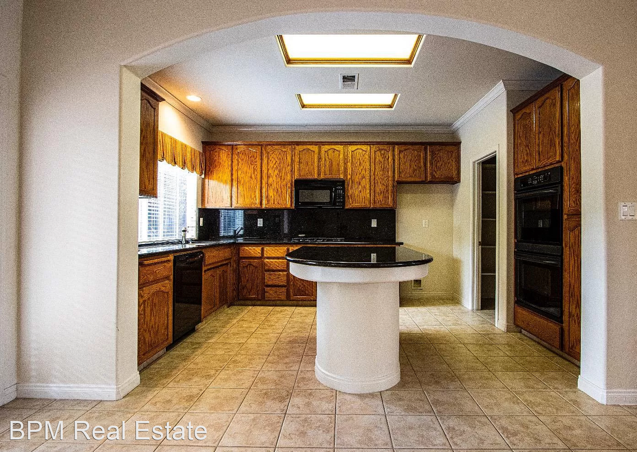 10411 Panther Falls Ave - Photo 2 of 18