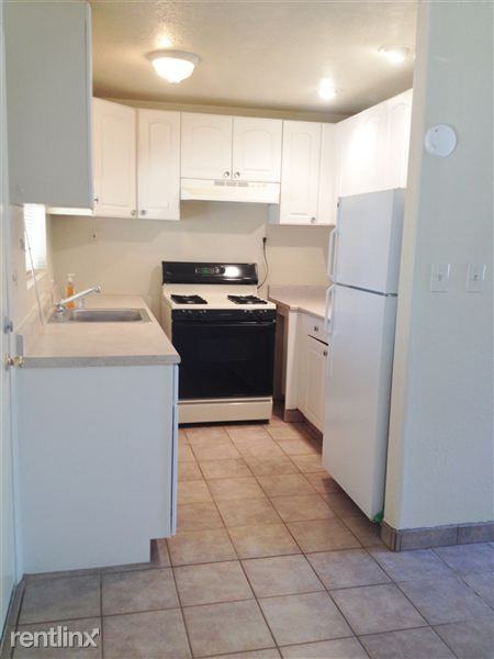 3220 E Mossman Rd - Photo 3 of 9