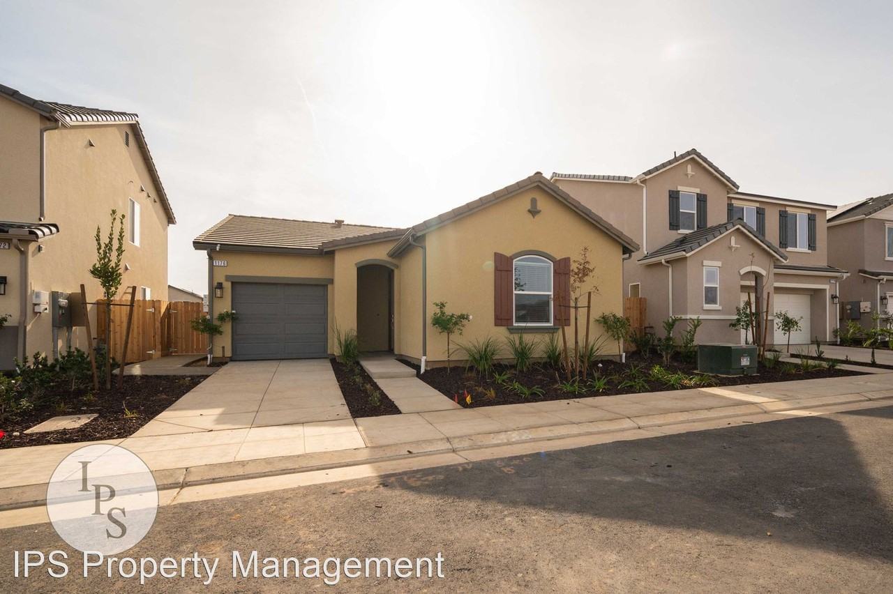1176 Ponderosa Way W - Photo 2 of 23