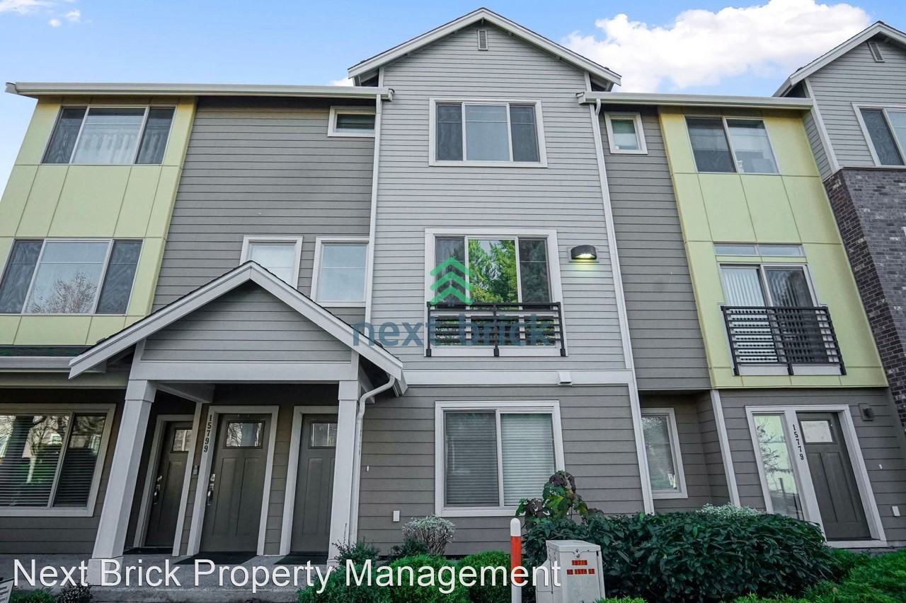 15789 Ne 15th St - Photo 2 of 24