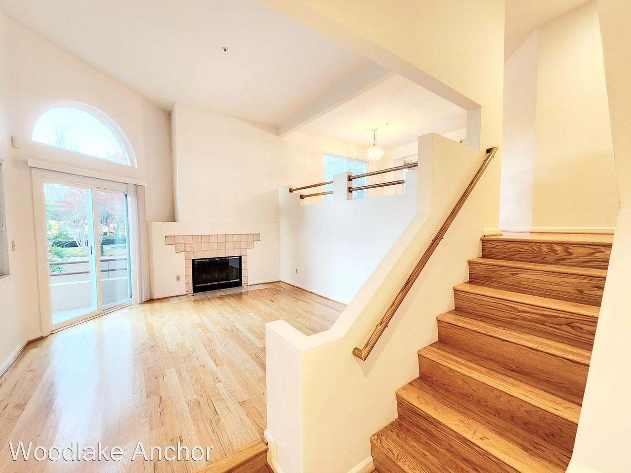 48 Commons Ln - Photo 3 of 31