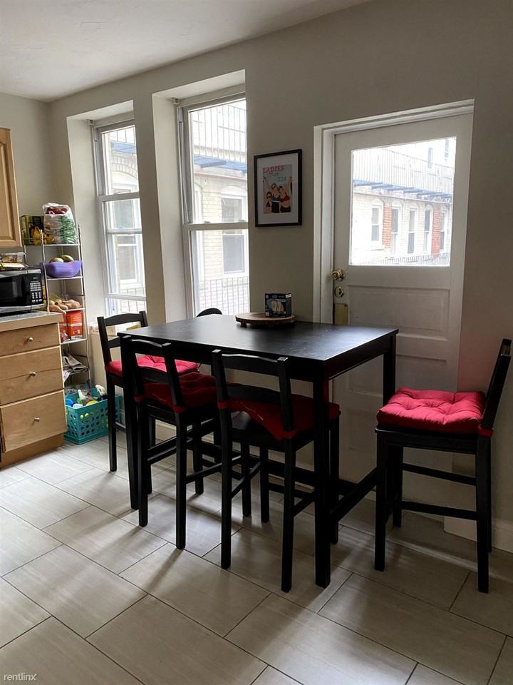 226 Hanover St - Photo 2 of 15