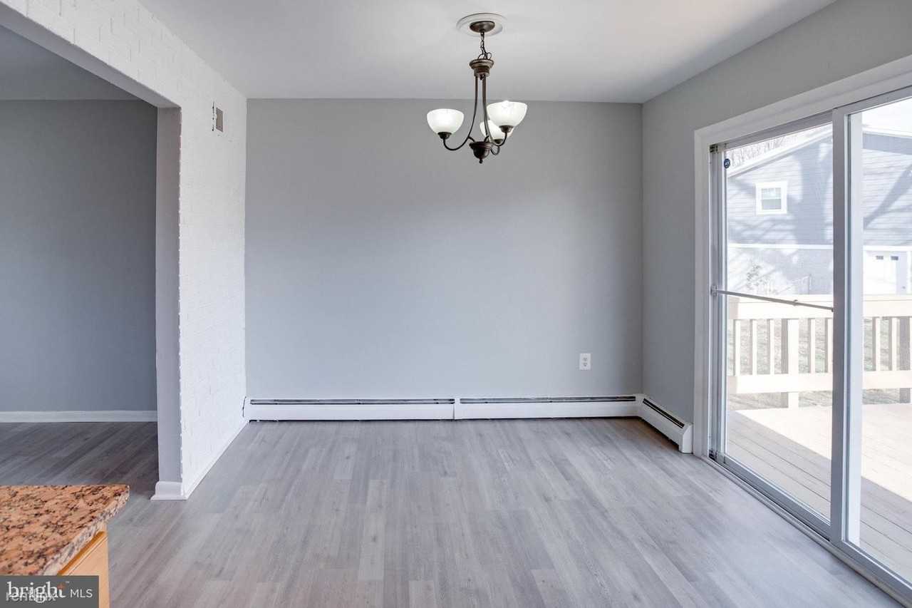 4323 Kenwood Dr - Photo 3 of 4