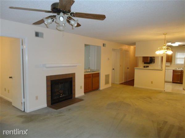 422 Edgewater Ln - Photo 3 of 17