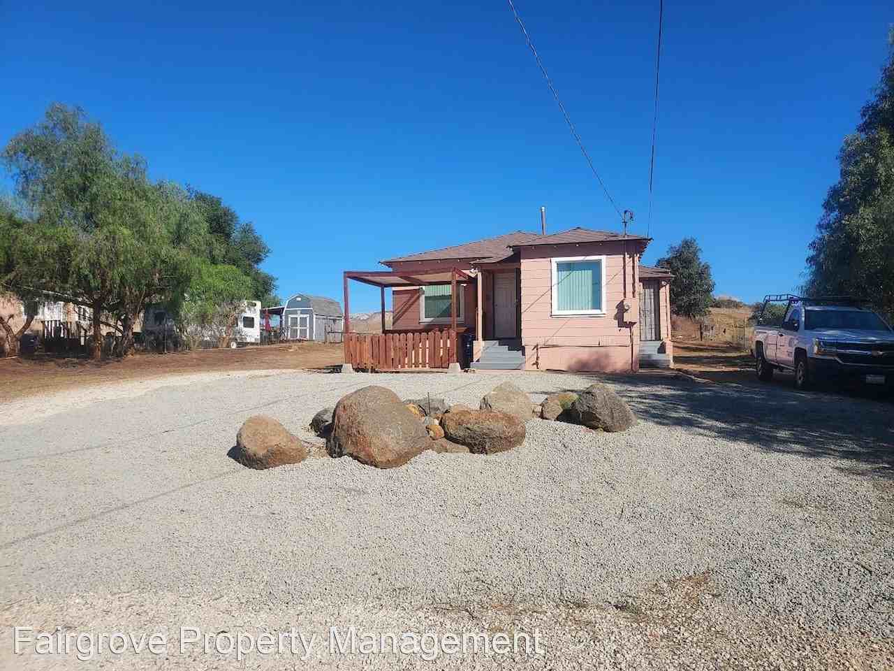 410 and 412 Arnold Way - Photo 3 of 18