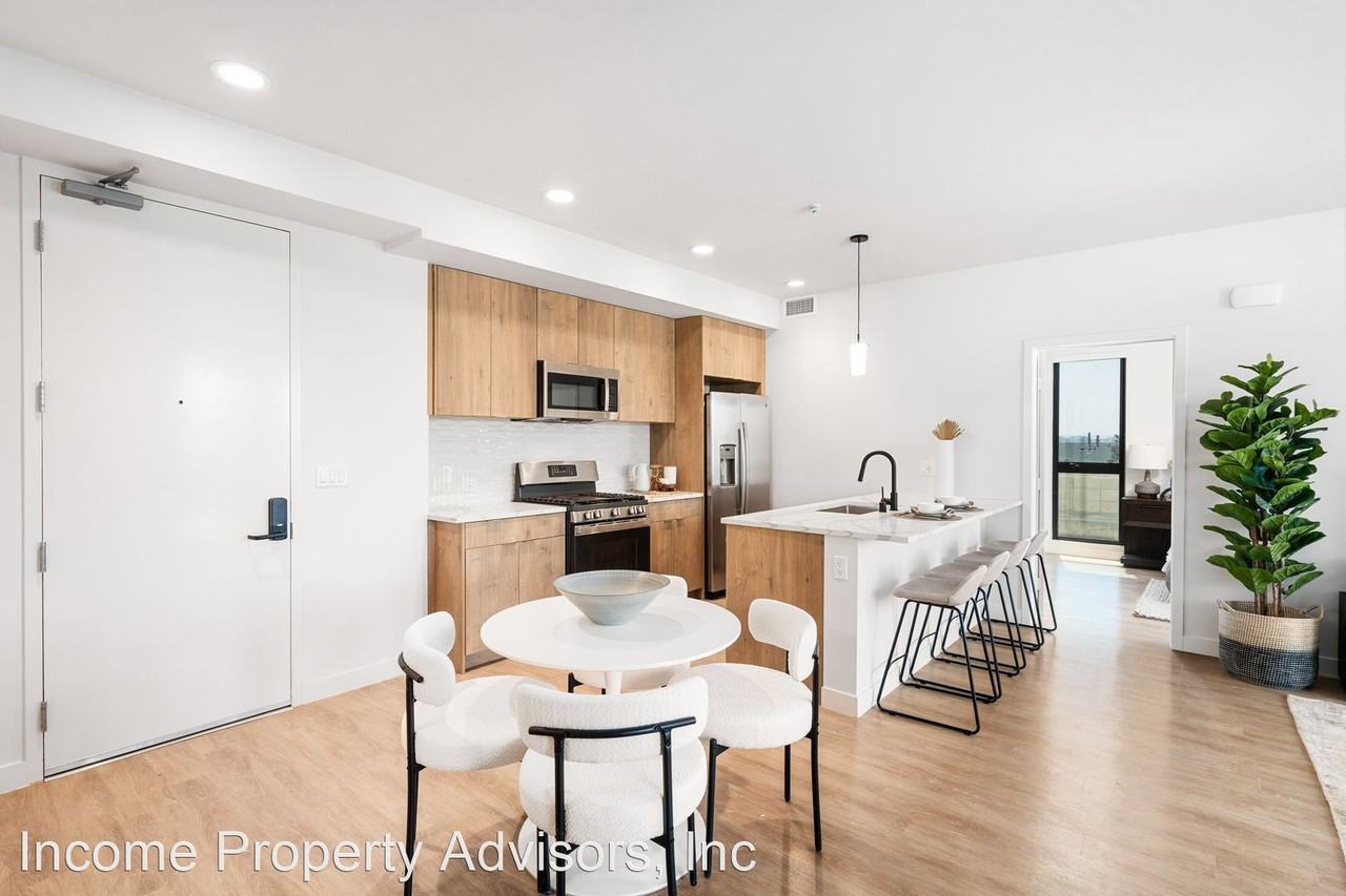 Punta Lara ApartmentsPoint Loma 1st Month rent Free 3111 Fenelon St