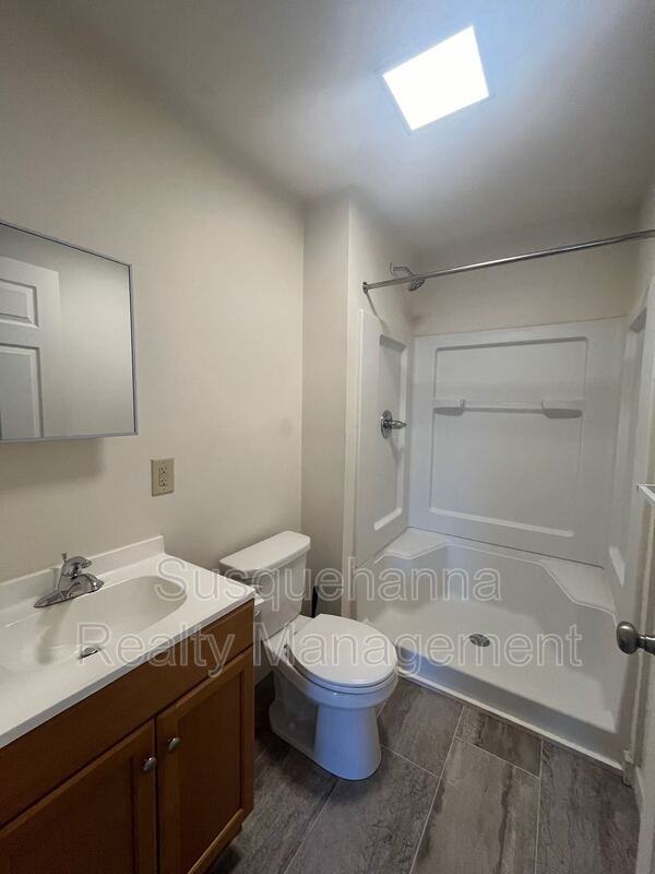 122 N Center St #2ndFL - Photo 7 of 10