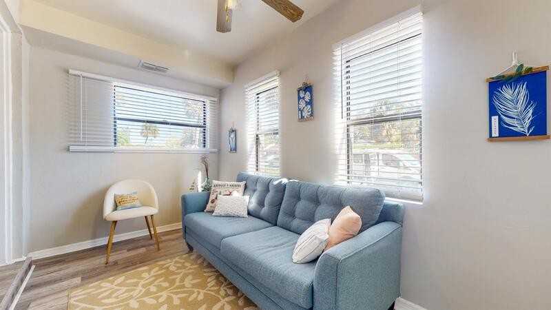 1909 44th St S - Photo 3 of 10