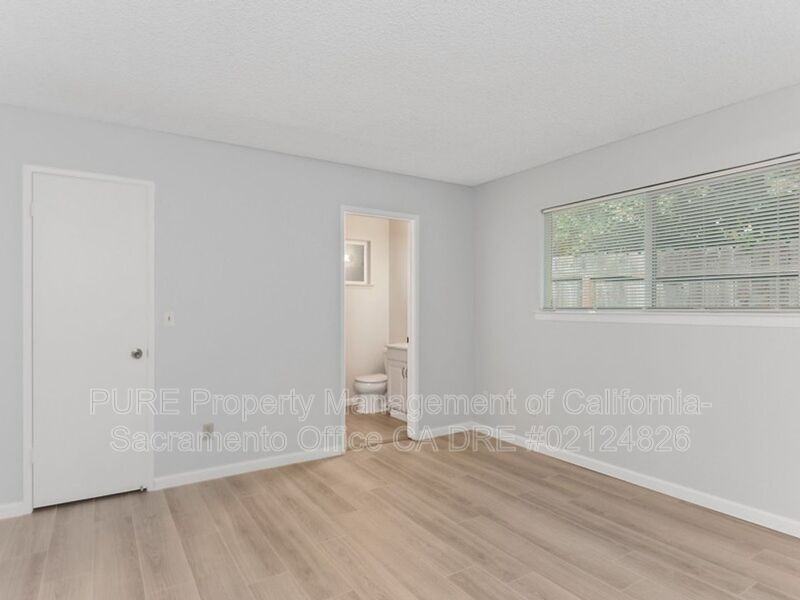 5047 Sparrow Ct - Photo 2 of 14