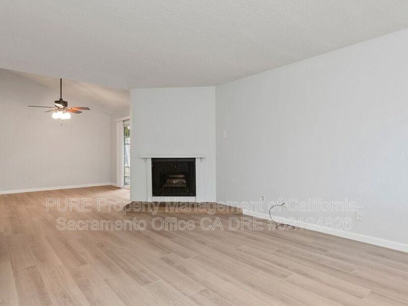 5047 Sparrow Ct - Photo 3 of 14