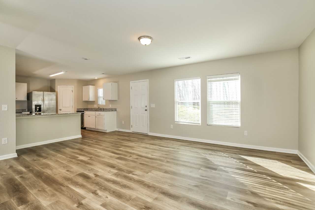 2407 Heritage View Ln - Photo 7 of 16