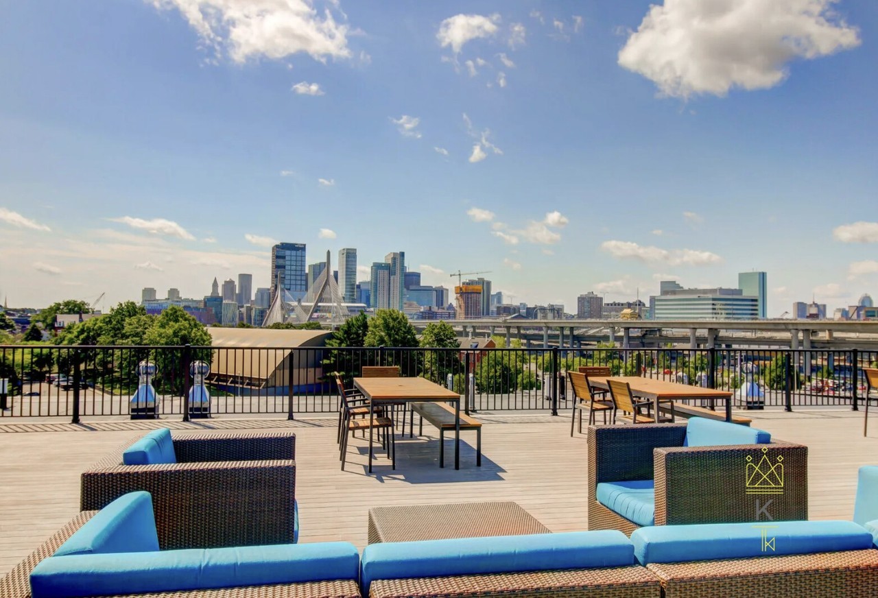 75 W School St #114