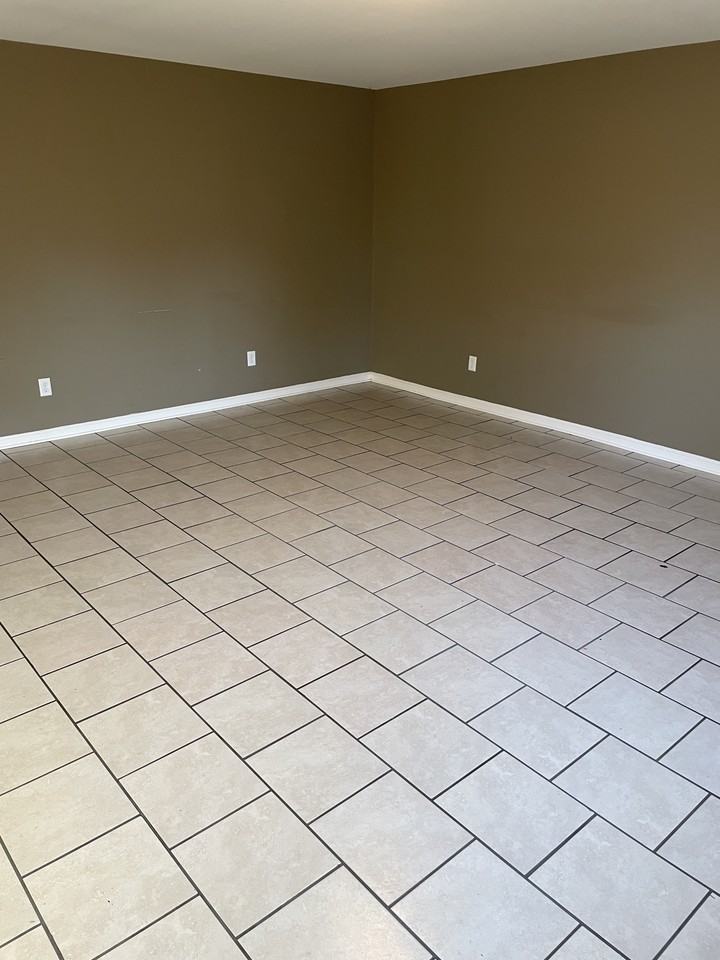 1520-1522 Andrew St - Photo 2 of 7