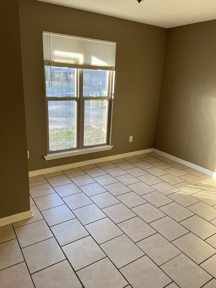 1520-1522 Andrew St - Photo 3 of 7