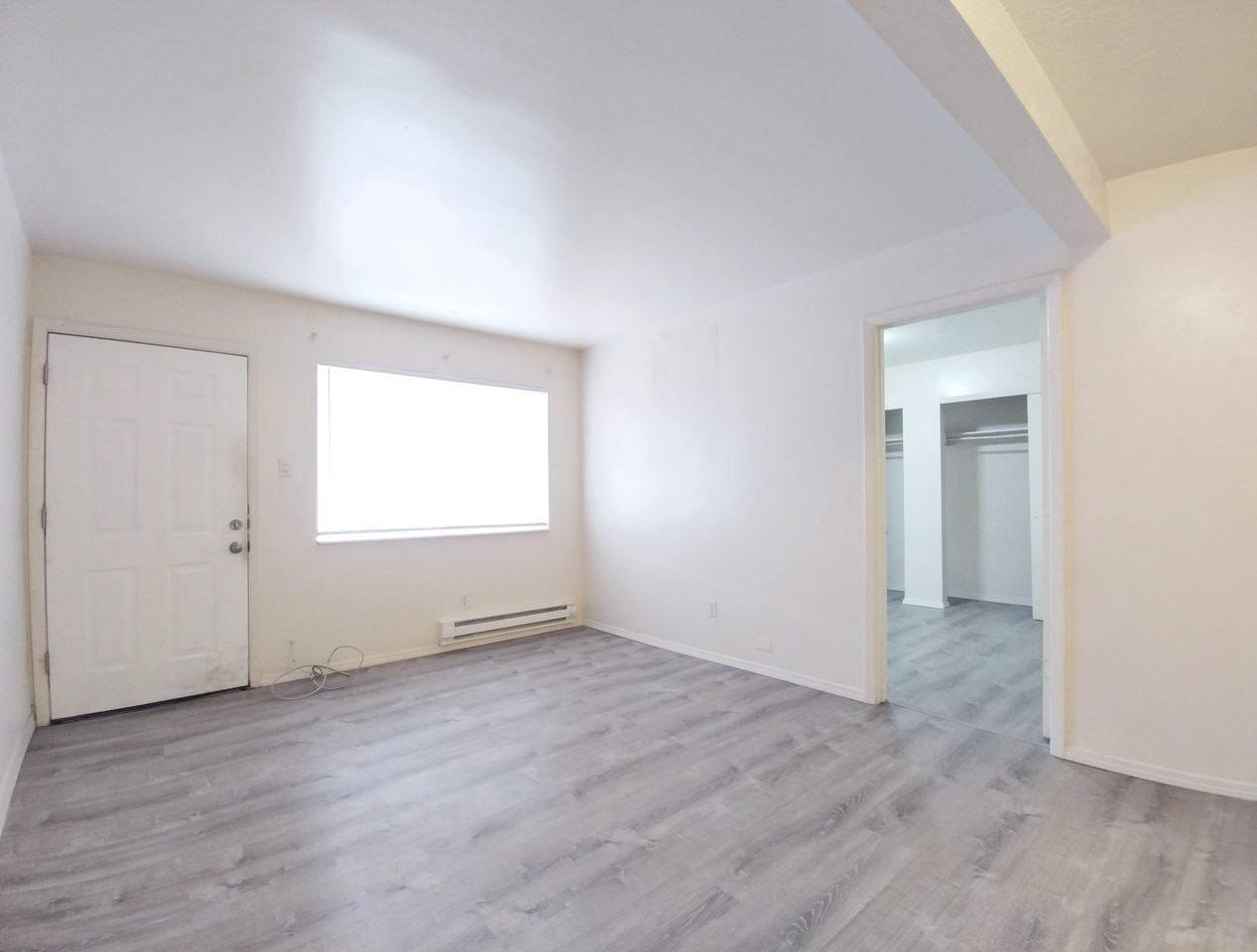 512 Ash St Se - Photo 4 of 24