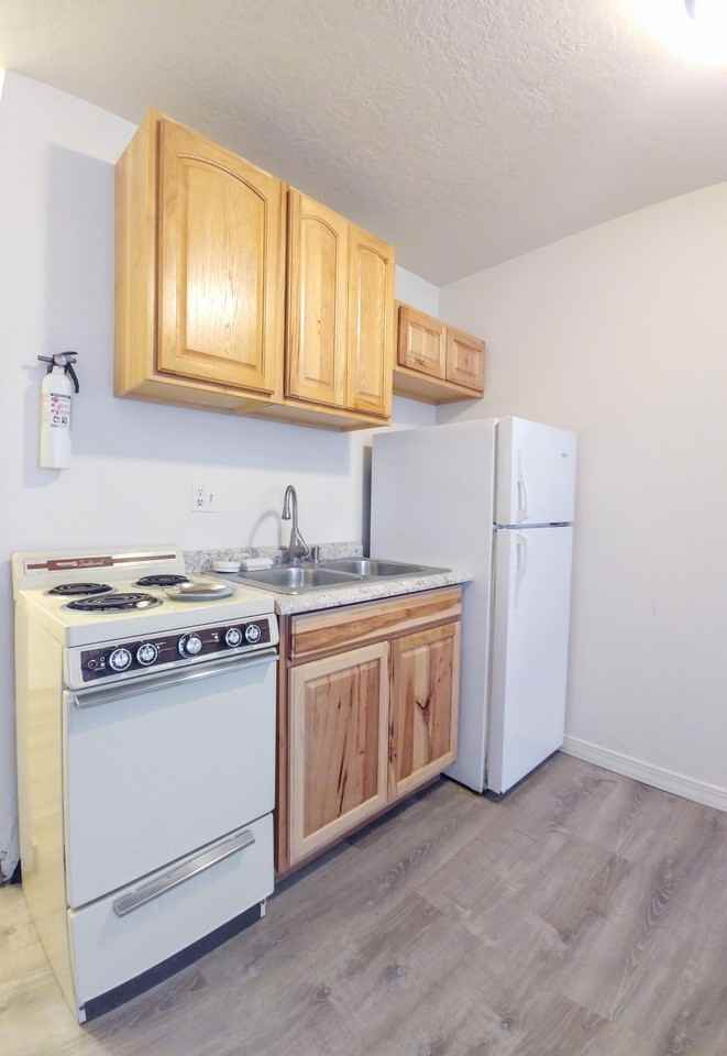 512 Ash St Se - Photo 7 of 24