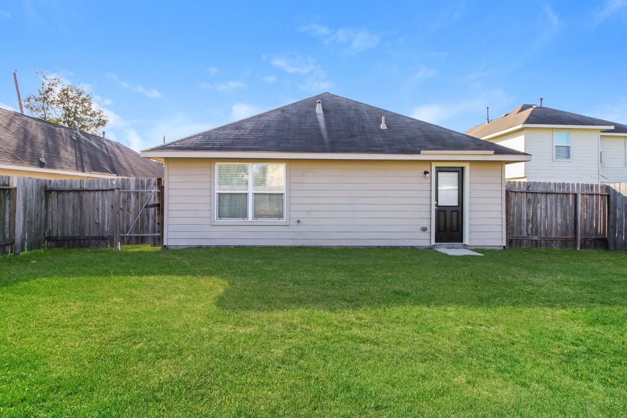 6317 Hogue St - Photo 3 of 11