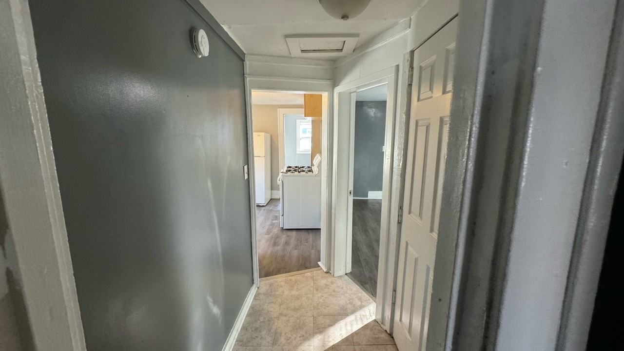 312 Merrill Ave - Photo 2 of 15