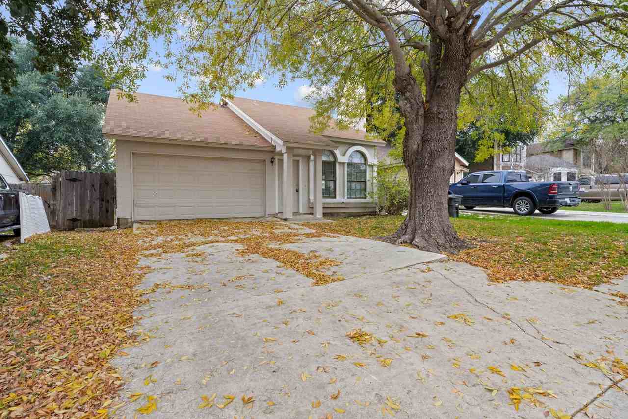 4129 Sunrise Cove Dr - Photo 2 of 25