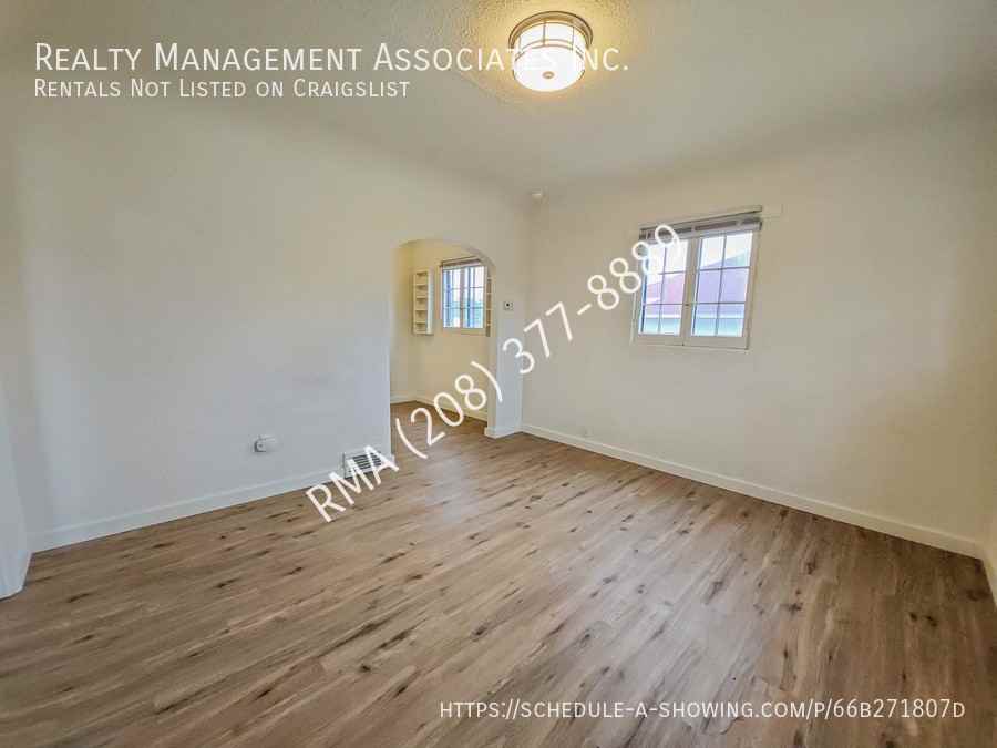 711 S 9th Ave - Photo 2 of 11