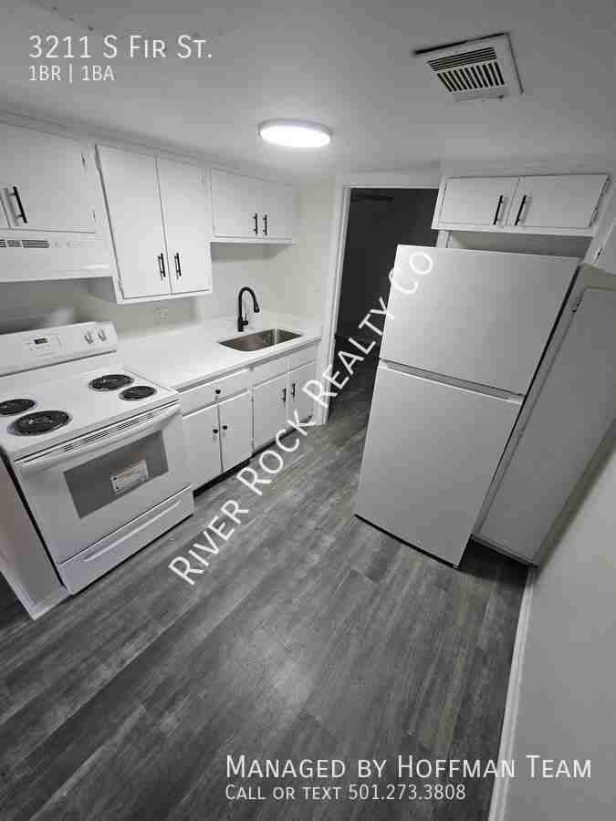 3211 S Fir St - Photo 3 of 8