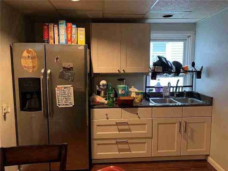 545 Park Ave - Photo 3 of 6