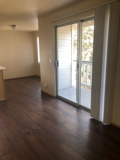 550 Se 8th Ave #B201 - Photo 5 of 10