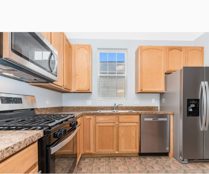 988 Celebration Dr - Photo 3 of 16