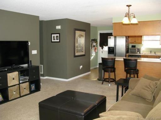 16 Holly Ln #16 - Photo 2 of 8