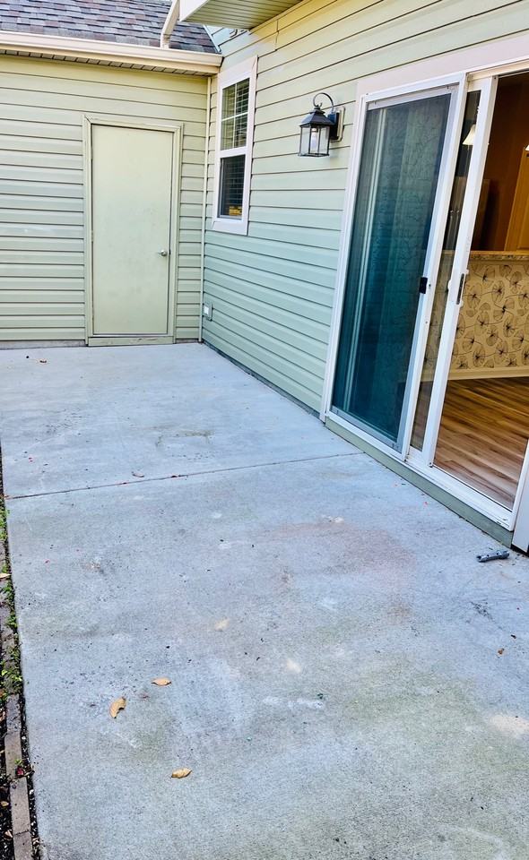 1752 Halesworth Ln #1 - Photo 7 of 18