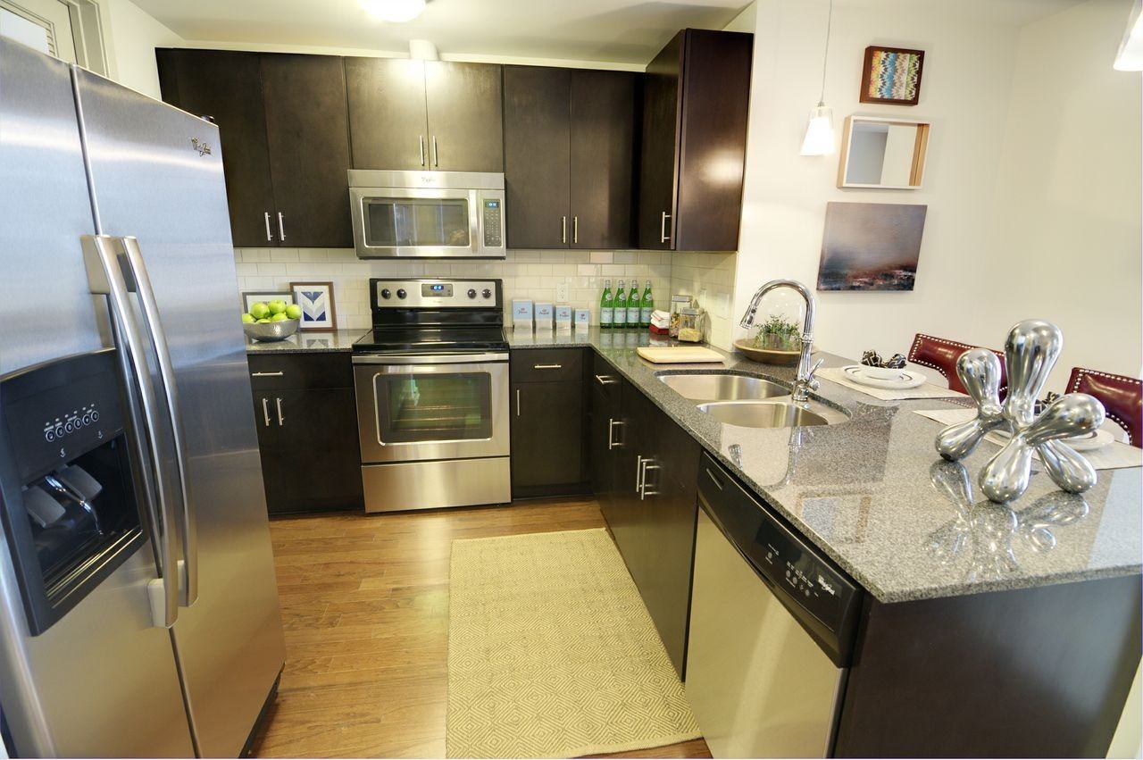 SkyHouse Midtown - Photo 3 of 20