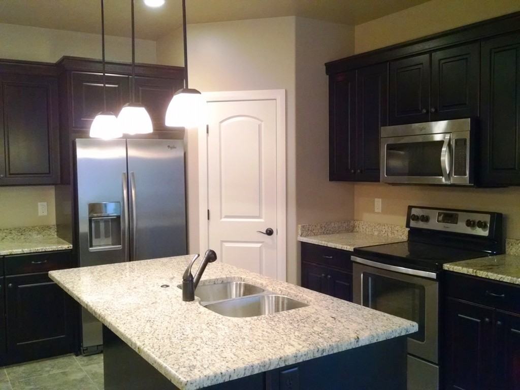 69 Utah Ave - Photo 2 of 15