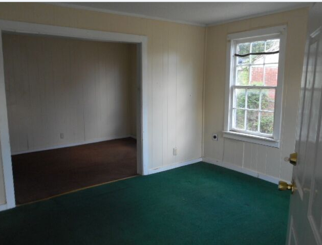 1365 Eloise Rd - Photo 2 of 3