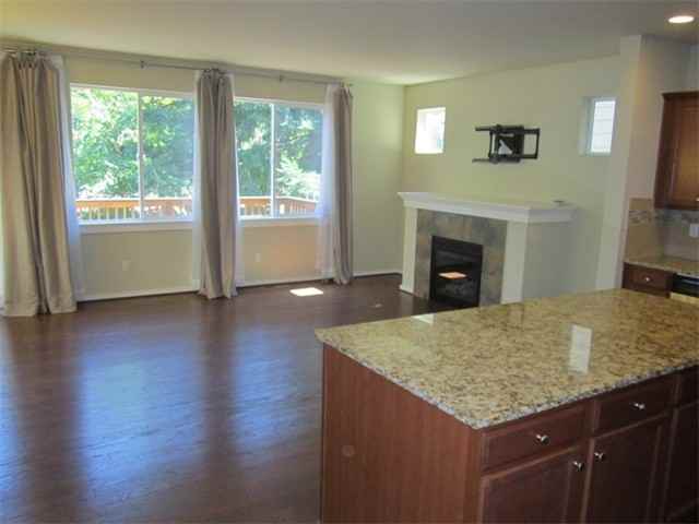 796 6th Ave NW - Photo 3 of 18