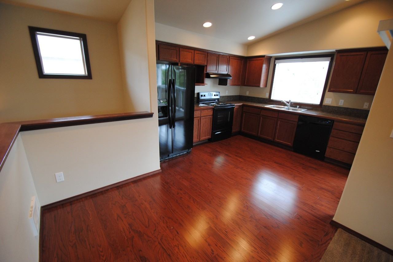 4754 145th Pl NE - Photo 2 of 11