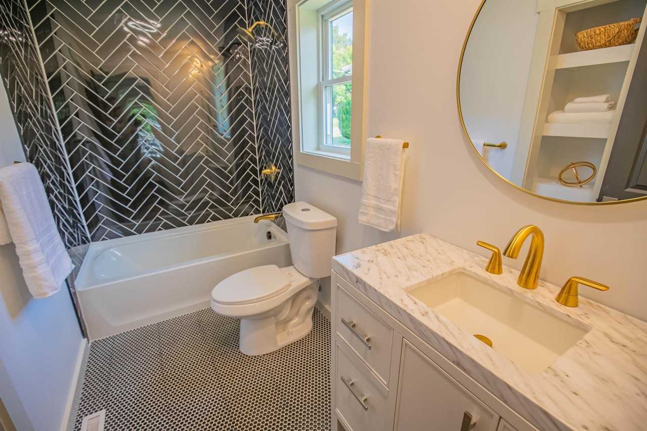 2624 Washington Ave #1 - Photo 5 of 10